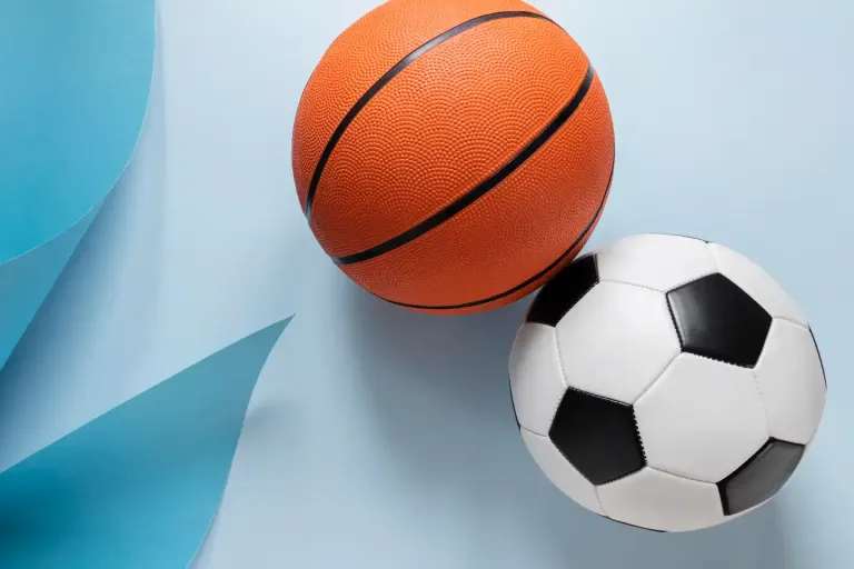 Le ballon de l'Antiquité aux sports modernes