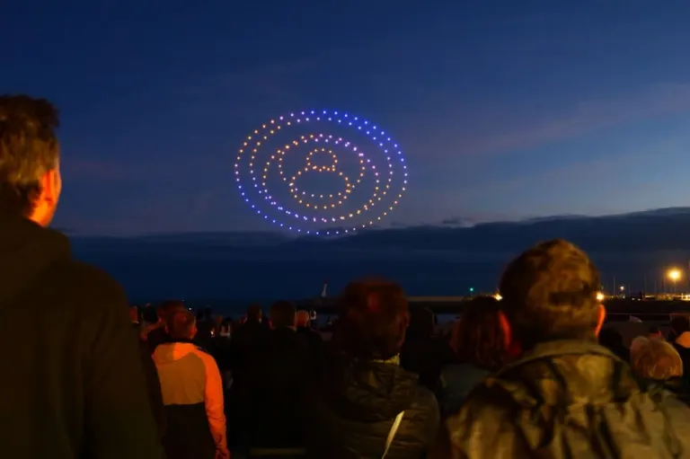 Comment fonctionne un spectacle de drones ?