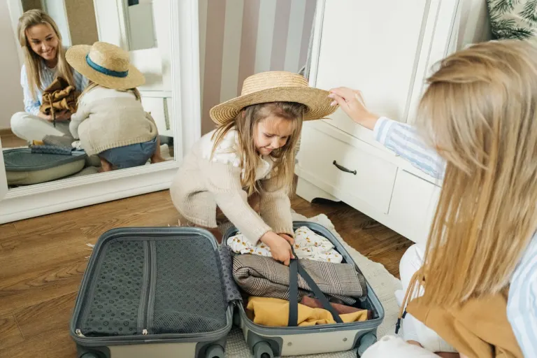 Les avantages des sets de valises pour vos voyages
