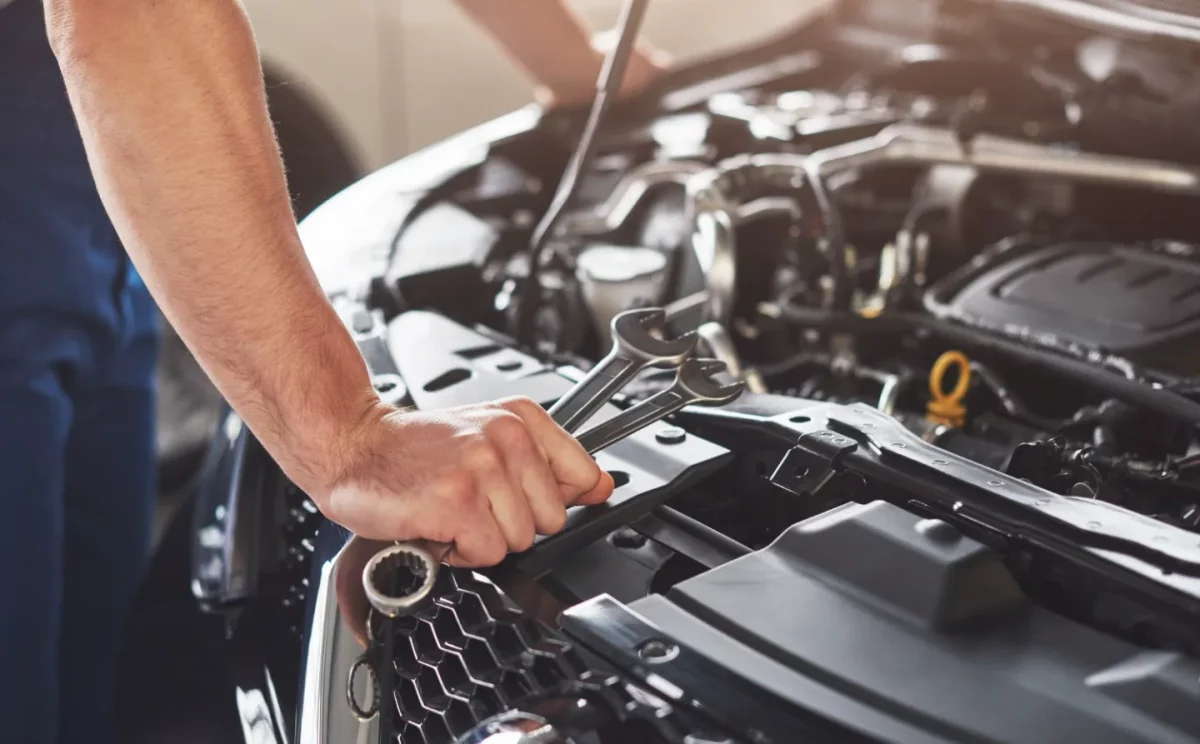 Réparation auto 2025 : hausse des prix et économies avec les PIEC