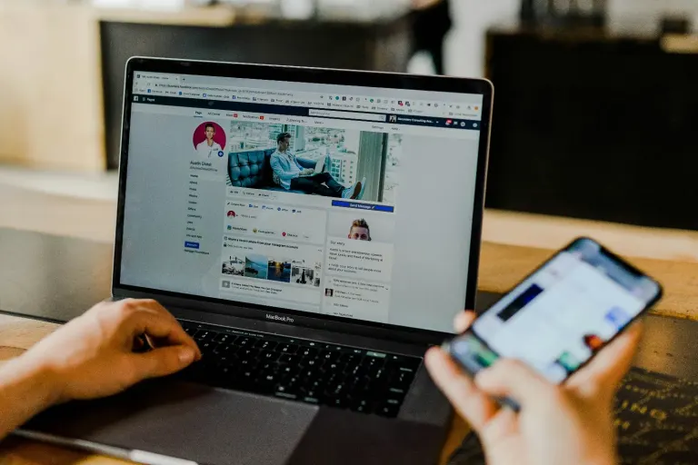Améliorer la qualité d’une image pour les réseaux sociaux : la meilleure méthode