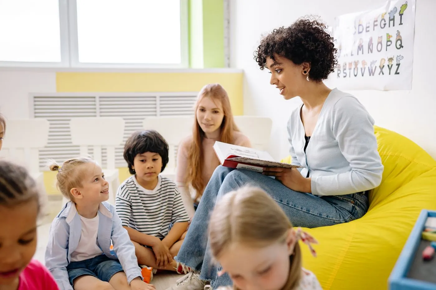 Enfants en vacances scolaires — période de congés selon les zones A, B et C