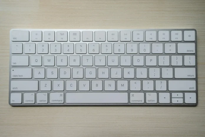 Clavier d’ordinateur pour taper le Ç majuscule