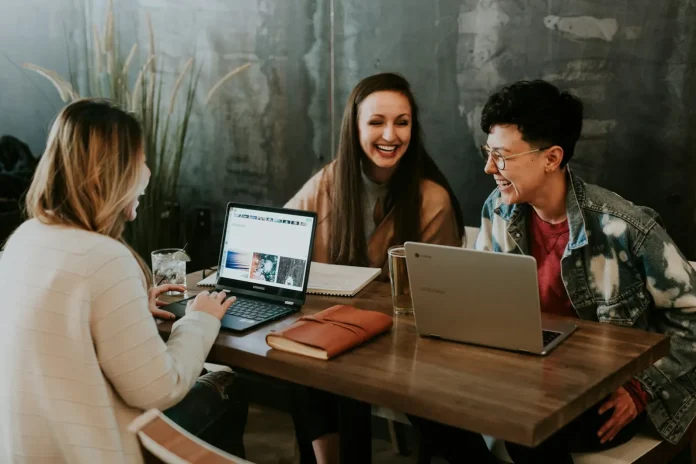 Élèves et parents se connectant à Mon Bureau Numérique sur ordinateur