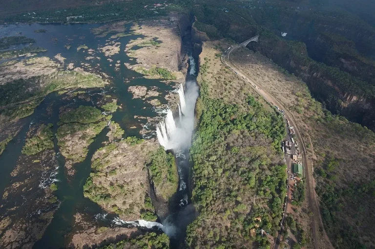 Chutes Victoria sur le Zambèze, entre Zambie et Zimbabwe